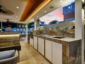 Outdoor kitchens & BBQ